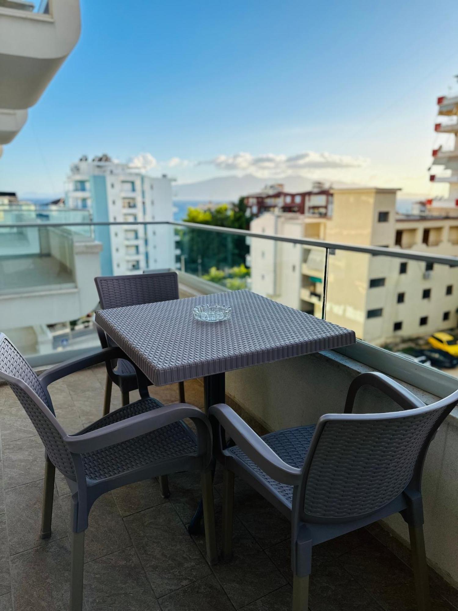 Kay Apartment Saranda Terraces Bagian luar foto